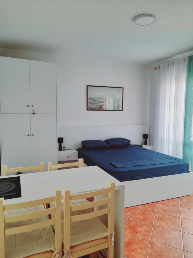 Seaside Deluxe Apartment Durrës 외부 사진